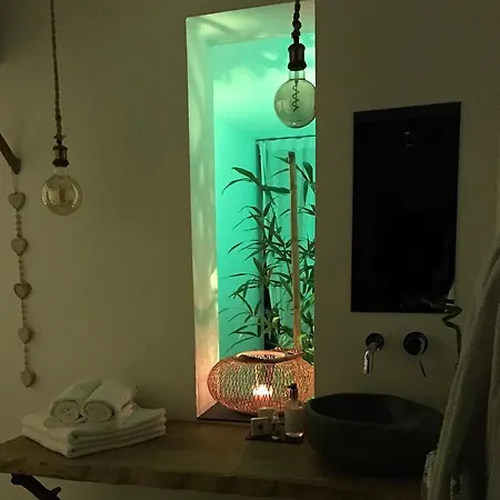 O5sens Bed & Breakfast 3*