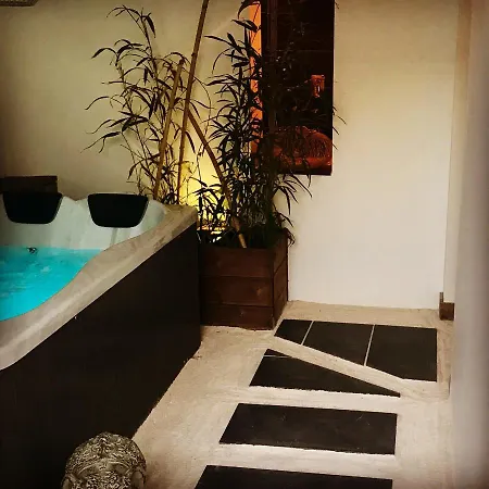 O5sens Bed & Breakfast 3*